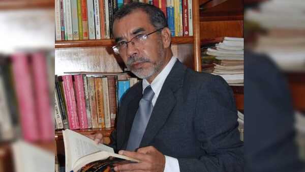 Salud del escritor Julio Sotelo sigue en un diagnóstico reservado