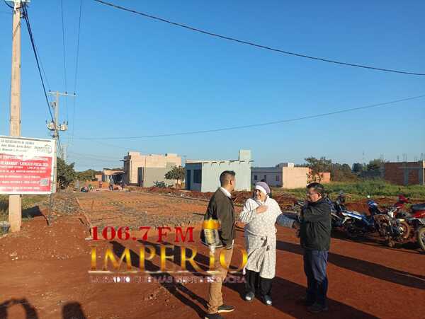 Palada inicial de la Gobernación para la construcción de empedrado en María Victoria - Radio Imperio 106.7 FM
