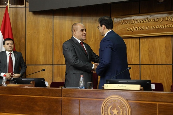 Basilio Núñez asume la presidencia del Congreso