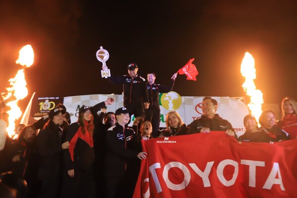 Versus / Así fue el espectacular recibimiento a los "Reyes del Chaco" en la rampa de llegada