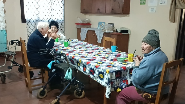 Inicio de julio con bajas temperaturas: Visita al Hogar de Ancianos Mons. Emilio Sosa Gaona