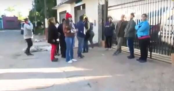 La Nación / Reclaman destitución del director de la Escuela Básica Ignacio A. Pane