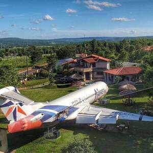 Dos aviones con restaurante y museo ofrece Loma Grande para vacacionar con la familia - Viajes - ABC Color