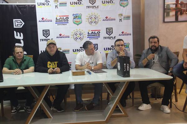 FFSA presenta al DT y a jugadores de refuerzo - Radio Imperio 106.7 FM
