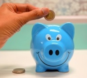 Un sueldo mínimo no mantiene a una familia, según economista - Paraguay.com