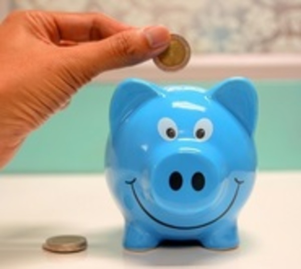Un sueldo mínimo no mantiene a una familia, según economista - Paraguay.com