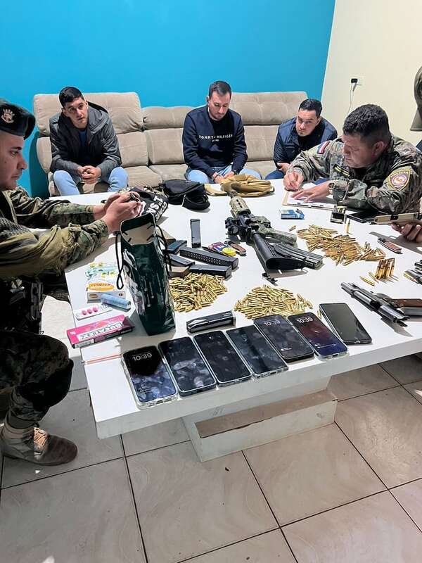 Caen tres hombres fuertemente armados en Saltos del Guairá - Policiales - ABC Color