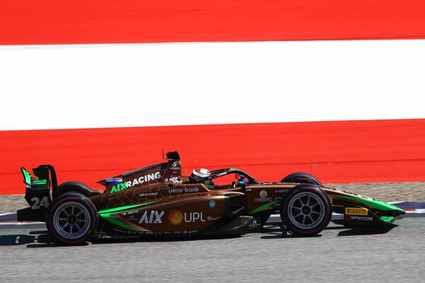 Versus / En medio de un gran momento, Duerksen se prepara para debutar en el mítico Silverstone