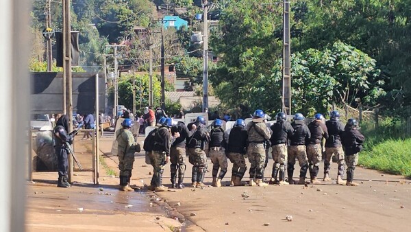 CDE: Manifestantes despejan la ruta PY07 y el desalojo se realiza sin inconvenientes