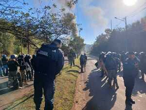 Manifestantes ceden y Policía logra desalojar asentamiento en Ciudad del Este