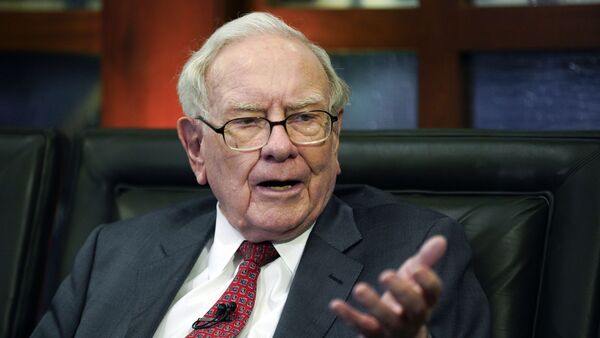 Warren Buffett dejar谩 su herencia a una fundaci贸n ben茅fica supervisada por sus hijos - Revista PLUS