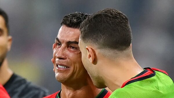 Así fue el llanto desconsolado de Cristiano Ronaldo tras fallar el penal