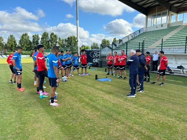 Versus / Ilusión olímpica: La Albirroja Sub 23 ya entrena en Francia