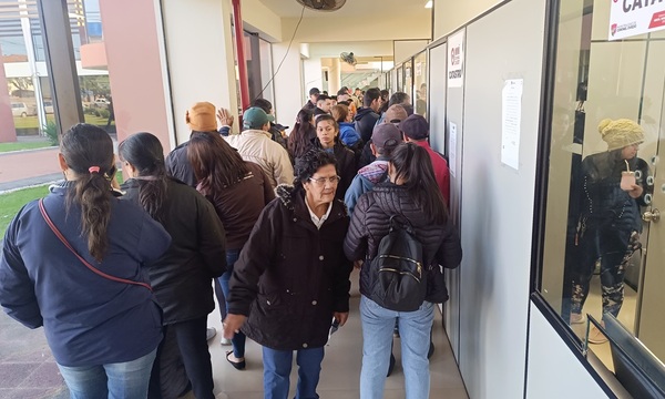 Denuncian irregularidades con “gestores” en trámites de habilitación vehicular en Coronel Oviedo - OviedoPress
