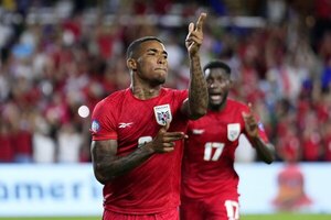 Versus / Panamá saca del camino a Bolivia y se anota en los cuartos de final