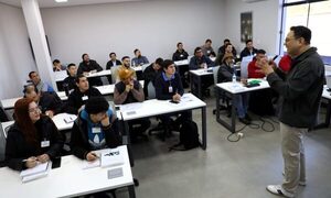 Inicia capacitación técnica sobre mantenimiento de vehículos eléctricos en ITAIPU