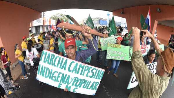 FNC dice que campesinos fueron olvidados en informe de Peña: "Estamos peor en el campo"