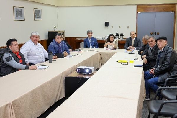 Analizan aportes sobre proyecto de ley de Función pública y servicio civil - MarketData