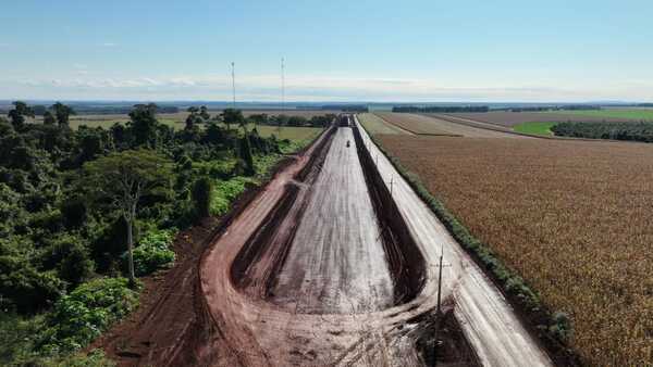 Avanzan con la ruta asfaltada entre Mbaracayú – Puerto Indio, Alto Paraná