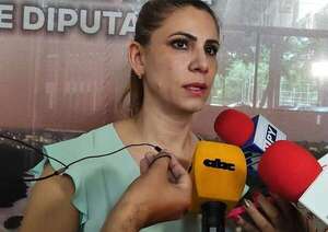 Pedido de desafuero para Roya Torres y Cleto Giménez aún no llegó al Congreso - Política - ABC Color