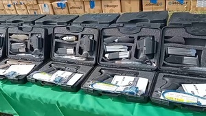 Donan armas incautadas del crimen organizado a la Policía y a las Fuerzas Armadas - Noticias Paraguay