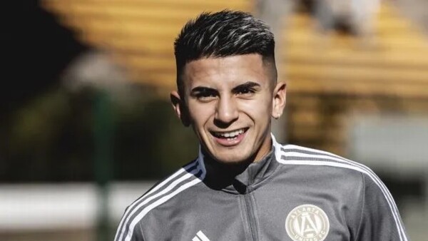El dueño de Botafogo confirma al argentino Thiago Almada