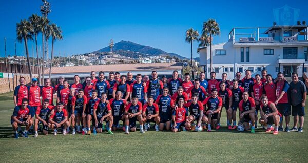 Versus / El refuerzo de Cerro Porteño que ya se hace ver con la indumentaria azulgrana