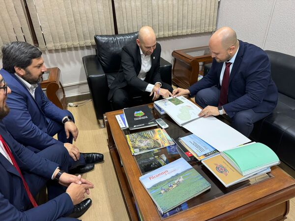 Ruta 14: Hinterleitner entrega proyecto para capa asfáltica que unirá 4 distritos
