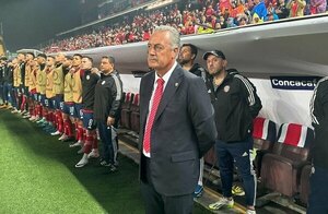 Versus / Alfaro antes de enfrentar a Paraguay: "Hay que acostumbrarse a jugar contra equipos de elite"