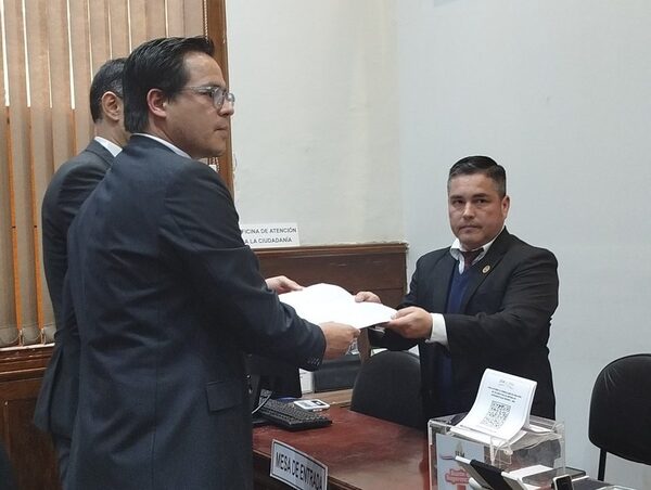 Cones y Procuraduría denuncian a jueza por habilitación vía medida cautelar de una carrera de medicina · Radio Monumental 1080 AM