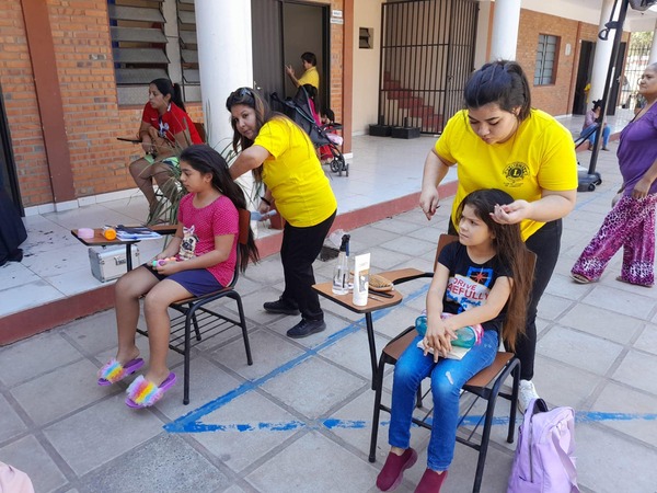 Servicio comunitario a Ita Enramada