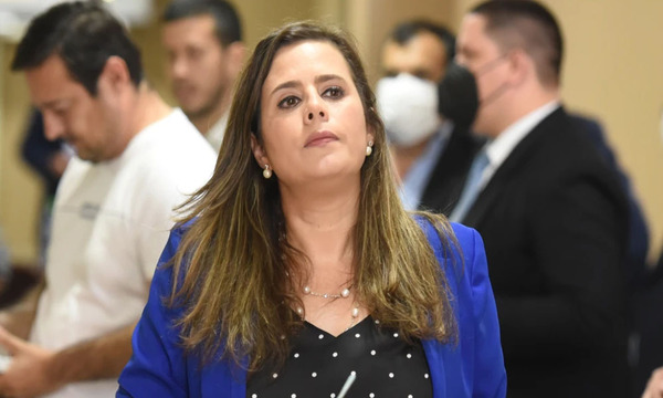 En gobierno de Peña Kattya alega régimen abusivo y una democracia de fachada - OviedoPress