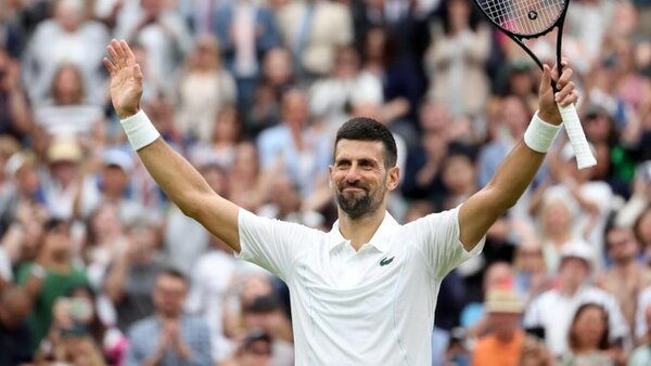 Djokovic, mucha rodilla y mucho rodillo
