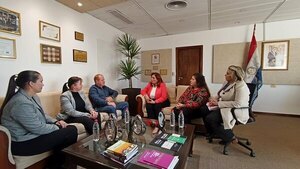 Coordinan trabajo para proteger a mujeres de Itapúa en situación de vulnerabilidad - ADN Digital