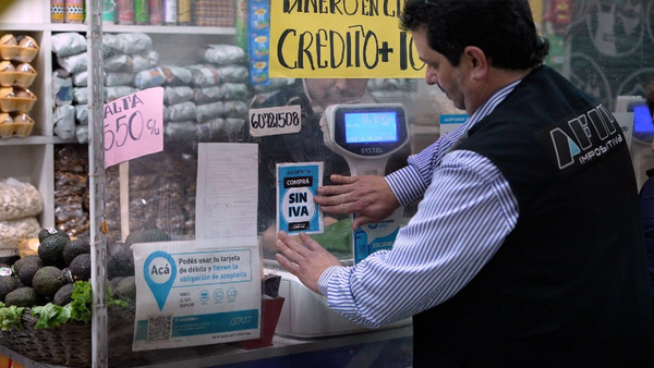 La recaudaci贸n tributaria de Argentina sube 221,2% interanual en junio - Revista PLUS