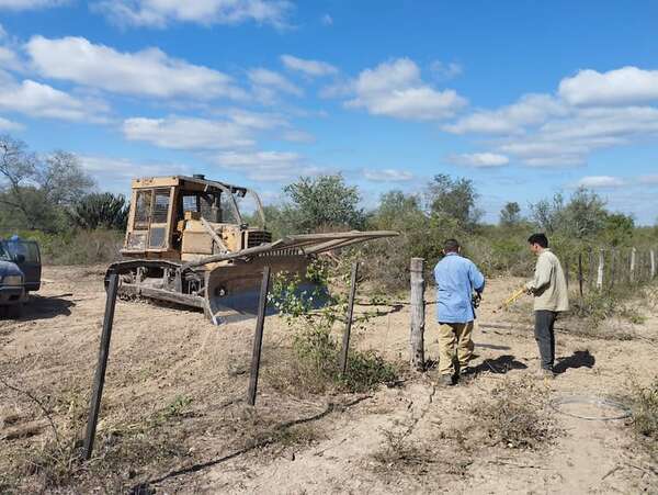 Denuncian invasión de propiedad zona del Pilcomayo de parte de exgobernador cartista - Noticias del Chaco - ABC Color