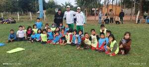 Villa Ygatimí: los Aché de Chupapou crean escuela de fútbol para la formación integral de niños y jóvenes - Nacionales - ABC Color