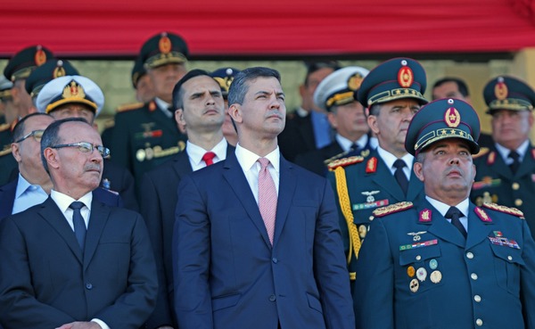 Santiago Pe帽a anuncia inversi贸n de 500 millones de d贸lares en seguridad para los pr贸ximos a帽os - Revista PLUS