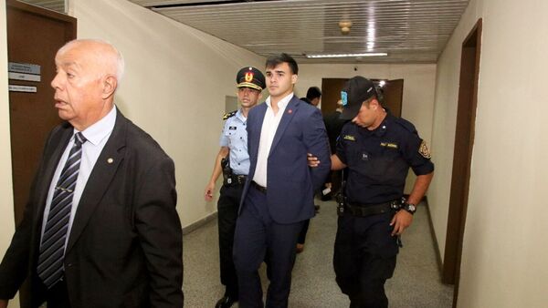 Jueza sobresee a Marcello Fretes en caso de agresión a Benjamín Zapag