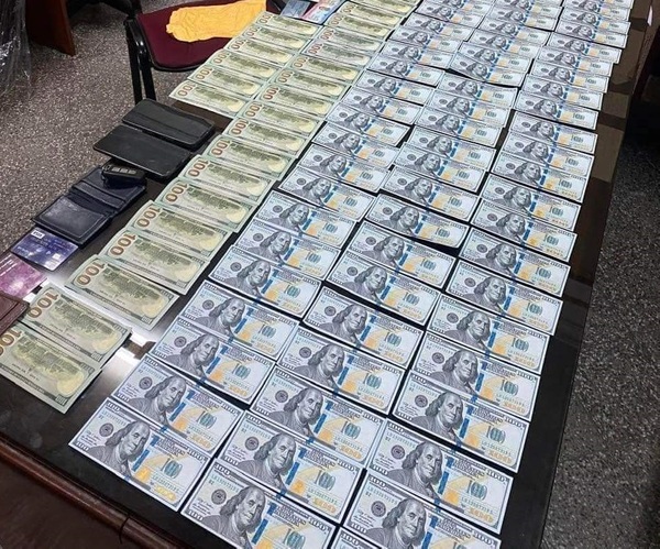 Operativo en Capiatá: Policía detiene a dos personas e incauta dólares falsos - Unicanal