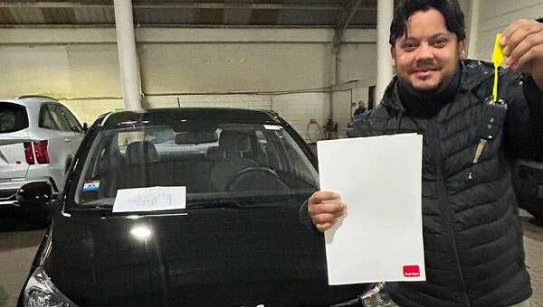"Shakiro", feliz porque se pudo comprar su primer 0Km