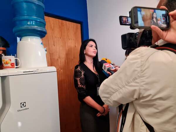 Nepobabies: Roya Torres y Cleto Giménez ocultos mientras “Tratito” se libra - Política - ABC Color