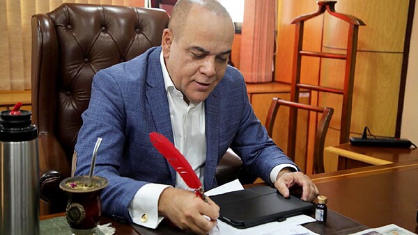 Titular del Senado anuncia posible cumbre entre Peña y legisladores