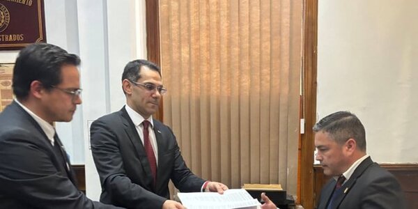 Denuncian ante el JEM a jueza por habilitar carrera de Medicina vía amparo