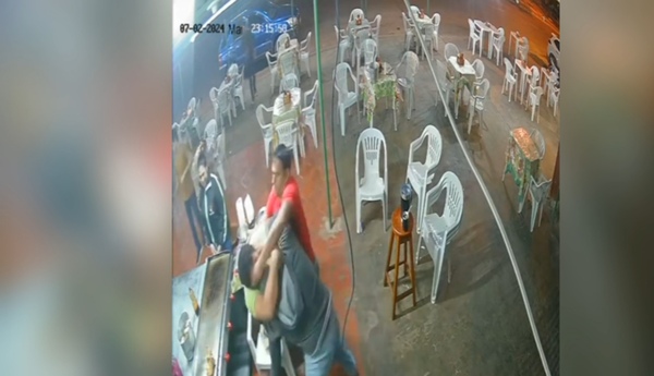 Cliente Golpea a Empleado de Lomitería por Cambio de Canal en Partido de Paraguay
