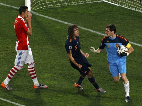 Versus / Iker Casillas revela los pormenores del penal que dolió a todo el Paraguay