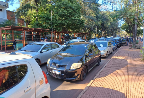 Conductores de plataformas logran mesa de diálogo tras manifestación - La Clave