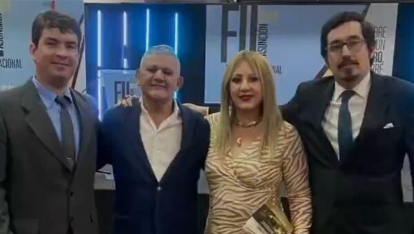 Exitosa presentación del libro sobre conspiraciones