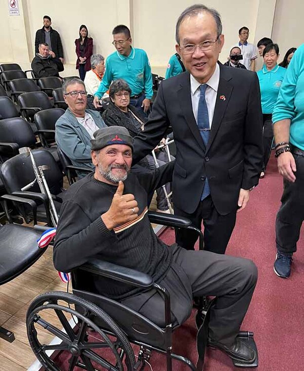 Consulado de Taiwán en CDE y la comunidad taiwanesa donan equipos de movilidad a la gobernación de Itapúa | DIARIO PRIMERA PLANA