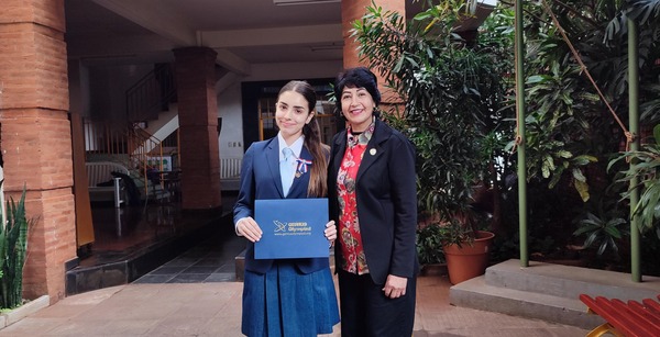 Victoria Ambrosewich Lugo, una joven paraguaya que se destaca en la Feria de Ciencias 'Genius Olympiad' 2024